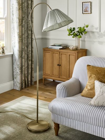 Willowbrook Floor Lamp