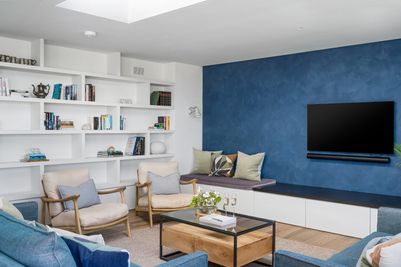 Perfect-Stays-Trelorna-living-area-3.jpg