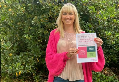 Ellie MacDonald founder of HelloHope with WSPD guide of hope.jpg
