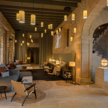 Lobby + Jaume Roig's piece .jpg