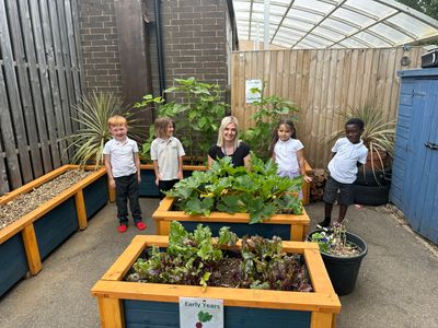 Moulton College planters at Oakway Academy.jpg