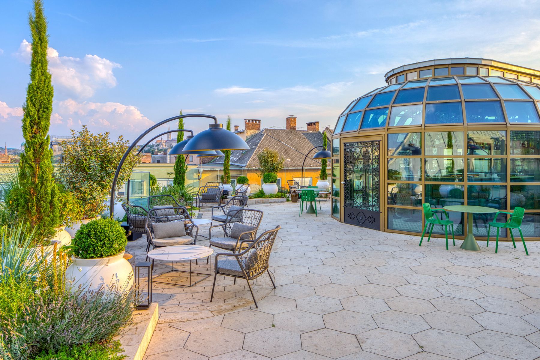 8_KIMPTON_BEM_BUDPEST_KIMPTON_BEM_BUDPEST_FENNEN_SKYBAR_4.jpg