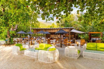 Constance Ephelia, Seychelles - Kabana Bar I.jpg