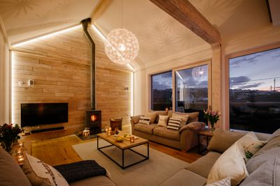 Perfect-Stays-Treasure-House-living-area-dusk.jpg