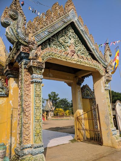 Wat Ek Phnom Battambang Cambodia.jpg