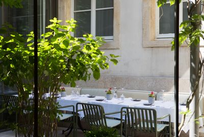 Hotel Le Place D'Armes Terrasse.jpg