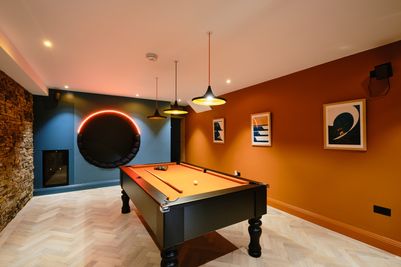Perfect-Stays-The-Hideout-games-room.jpg