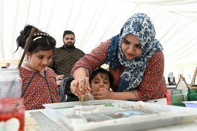 Ebru Turkish Markbling Workshop in the Art Marquee at MKIAC Art in the Park 2025