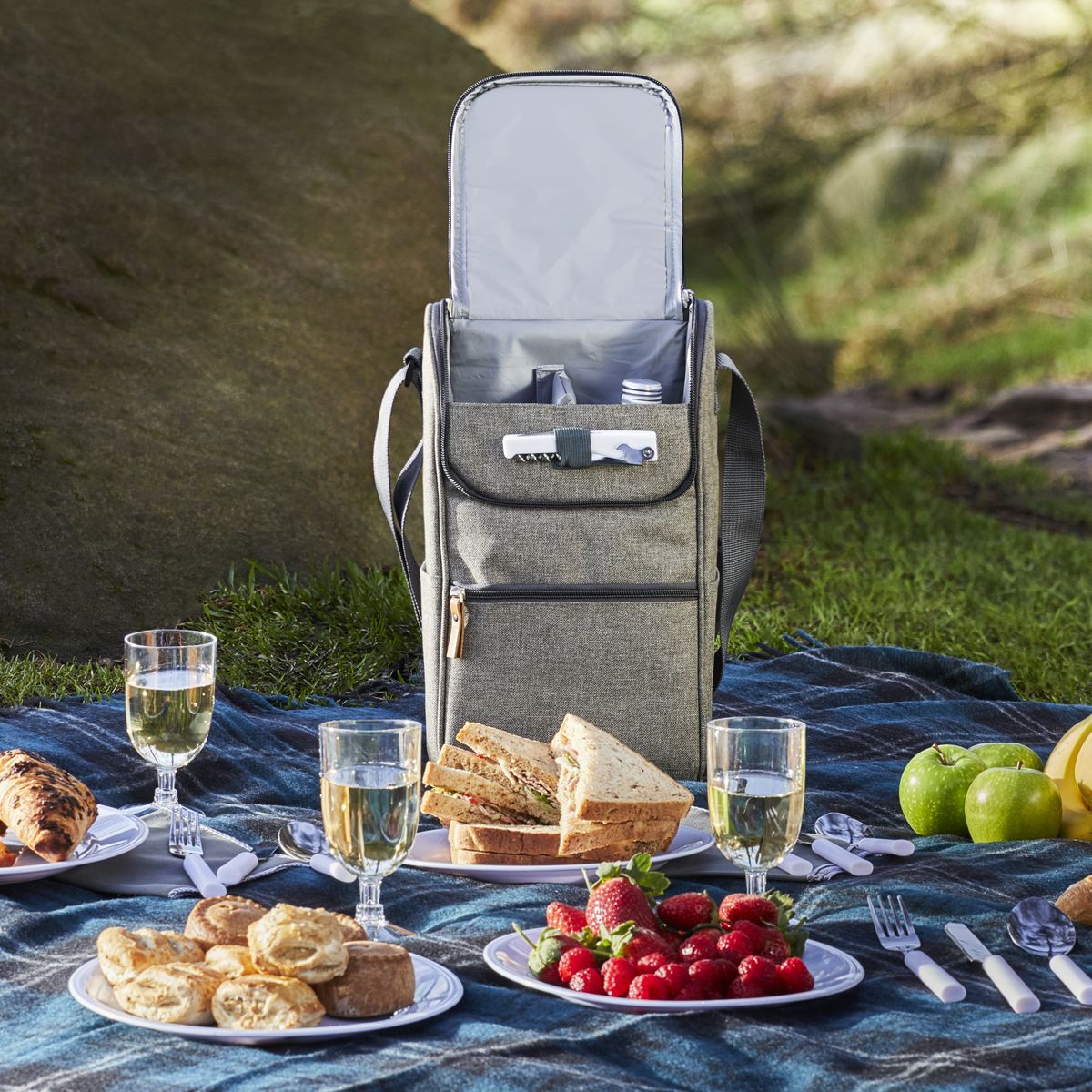 CC879028 Coast & Country by Tower 2 Bottle Wine Cooler_F1.jpg