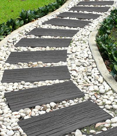 Primeur Railroad Tie Grey stepping stones.jpg