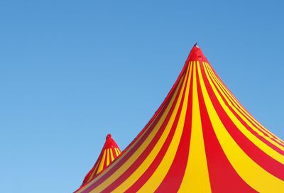 circus-tent-top-1207218.jpg