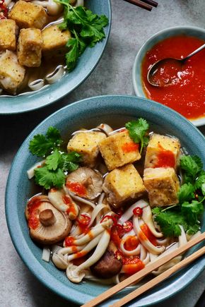 Vadasz Hot Pepper Sauce - pho - unbranded