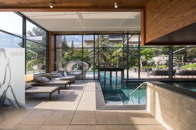 Feldhof_Indoor Pool1.jpg