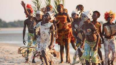 entertainment-benguerra-island-mozambique_1.jpg