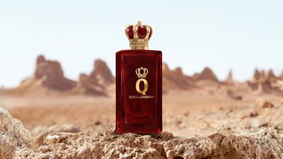 DG_FF25_CP_Q_BY_DG_PARFUM_100ML_8054754405057_JPG_16_9_300DPI.jpg