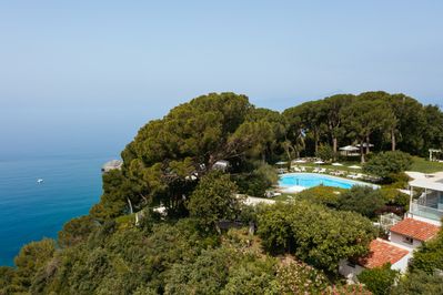 Hotel Santavenere pool view