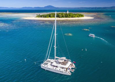 Sailaway VI Low Isles lagoon Hero small.jpg
