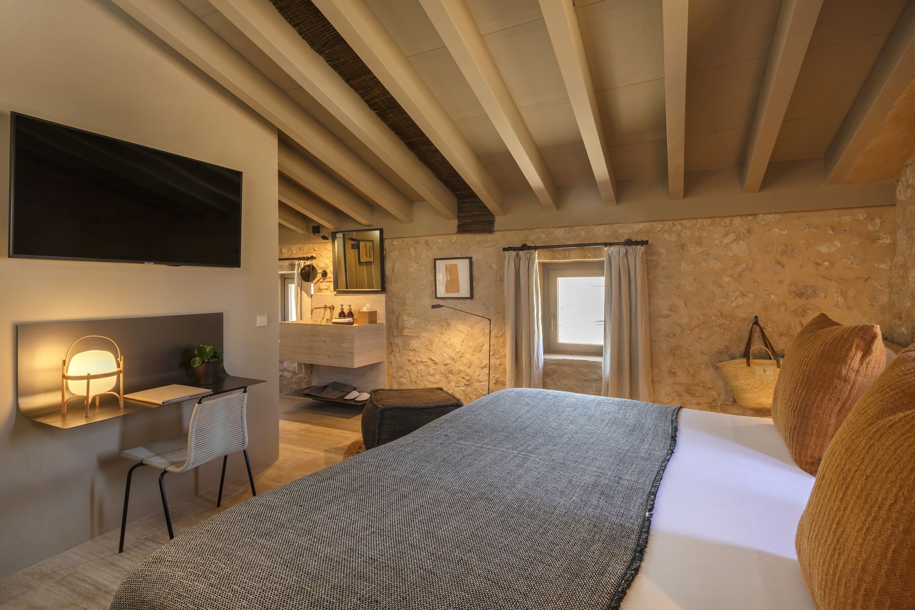 Deluxe Room - Room 7 - .jpg
