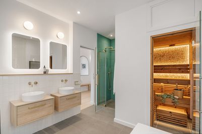 Perfect-Stays-Gwelefan-Sauna-2.jpg