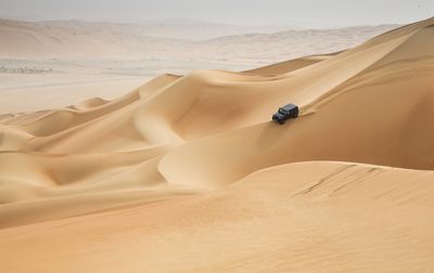 JeepEmptyQuarter_Oman_dreamstimel96576095.jpg