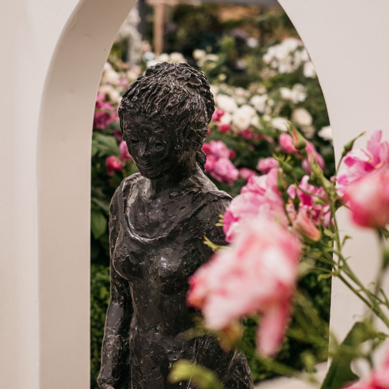 David Austin Roses receive 29th Gold for ‘The King’s Rose’ Showcase at RHS Chelsea Flower Show 2025