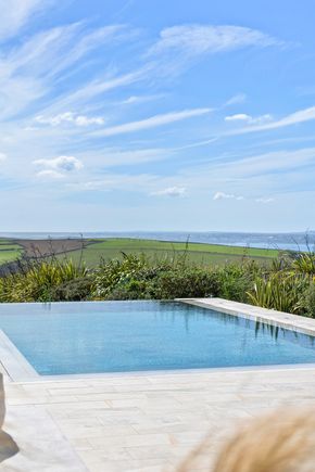 Perfect-Stays-Panorama-swimming-pool.jpg