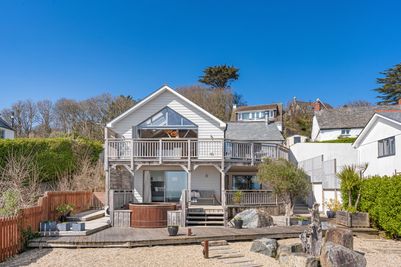 Compass Point - Coverack - Perfect Stays - Edward Jose (6).jpg