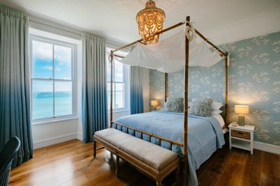 Perfect-Stays-Shun-Lee-bedroom-2.jpg