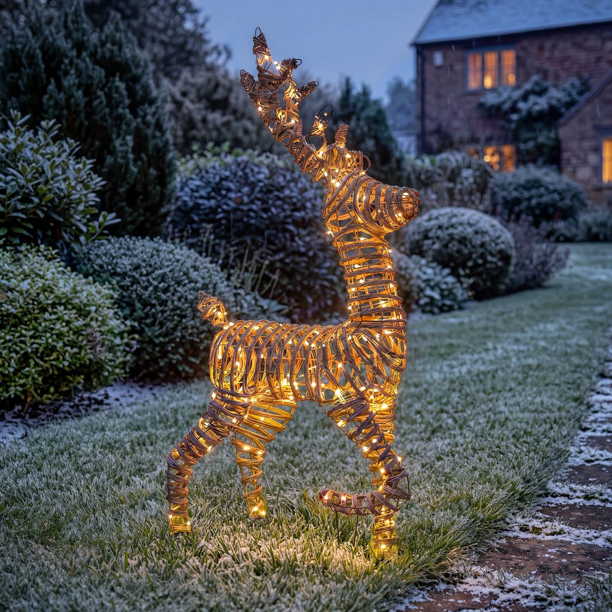 HMXDEER120PL-Large-Rattan-Light-Up-Reindeer-Insitu-04-300dpi (2).jpg