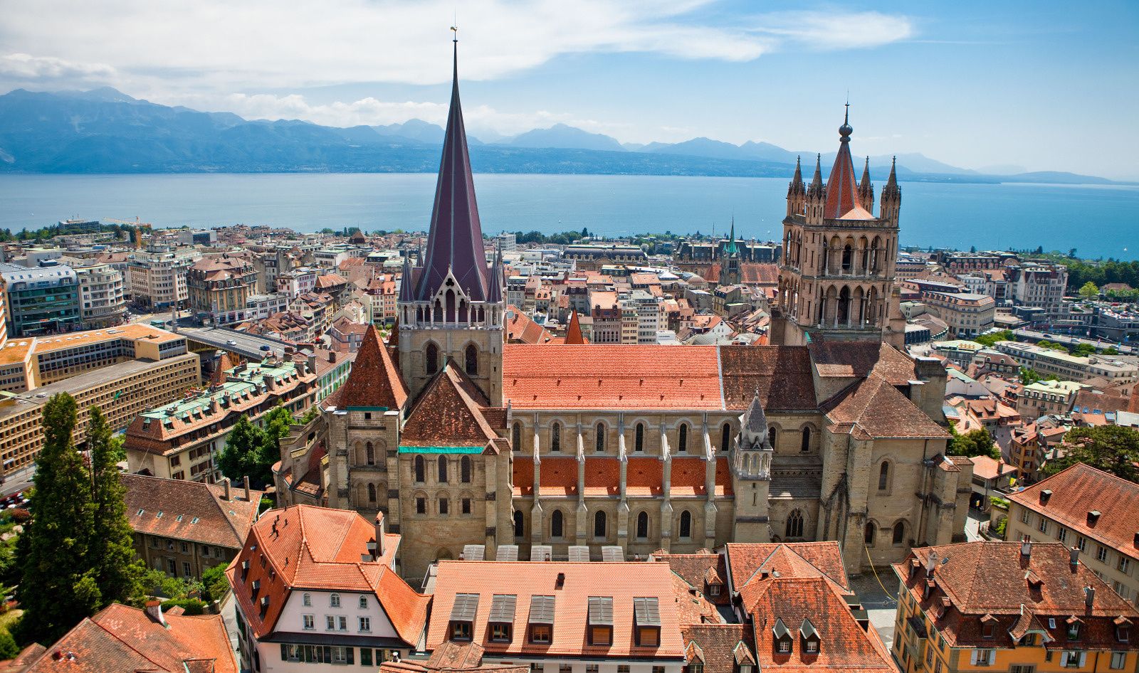 Lausanne Cathe.jpg