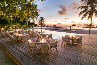 COMO Maalifushi - Outdoor Deck.jpg