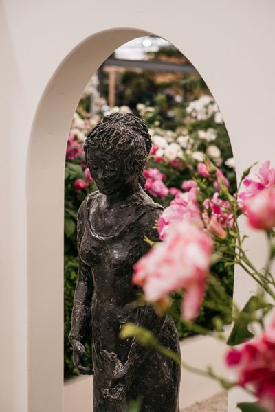 David Austin Roses receive 29th Gold for ‘The King’s Rose’ Showcase at RHS Chelsea Flower Show 2025