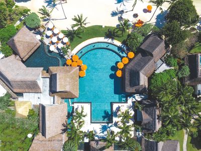 prince-maurice-2016-aerial-view-main-pool-01_hd (3).jpg