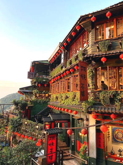 Jiufen Old Town (2).png