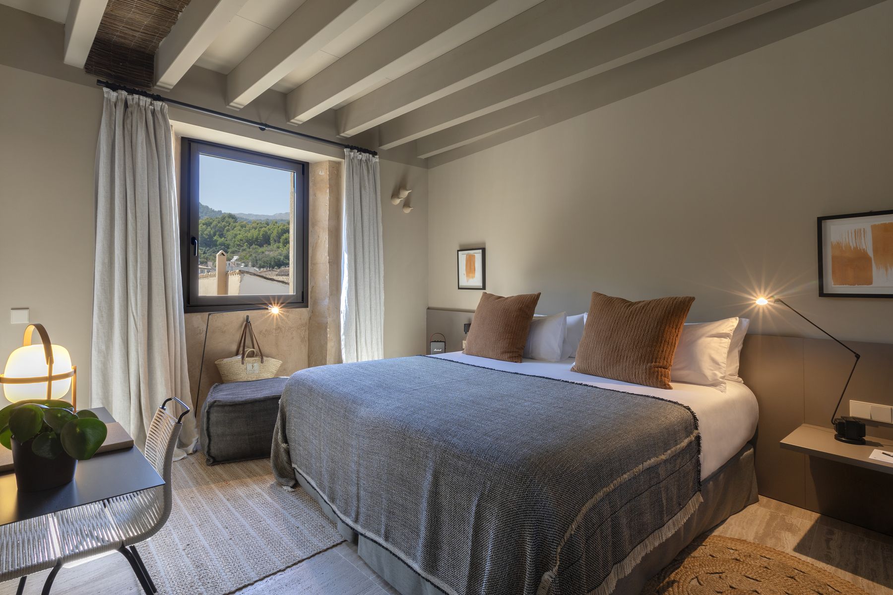 Deluxe Room - Room 1 - 1.jpg