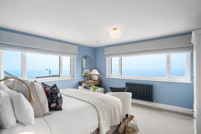 Perfect-Stays-Amar-master-bedroom 2.jpg