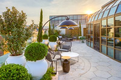 8_KIMPTON_BEM_BUDPEST_KIMPTON_BEM_BUDPEST_FENNEN_SKYBAR_5.jpg