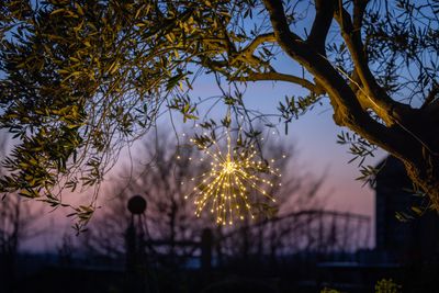 Hanging silver starburst.jpg
