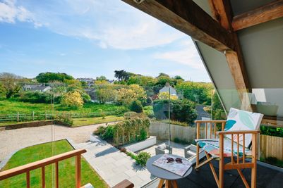 Perfect-Stays-Trewhella-balcony-view.jpg