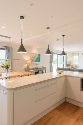 Perfect-Stays-Four-Geese-kitchen.jpg