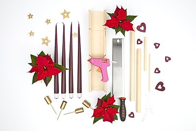 2022_poinsettia_02120_DIY_Wooden_Star_for_Advent_01.jpg