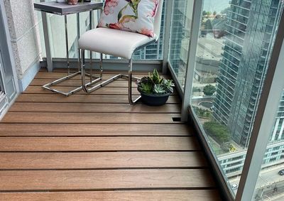 Decking balcony.jpg