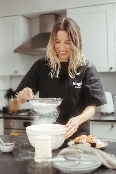 Maryanne Hall - Everyone Can Cook Vegan 