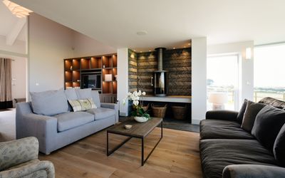 Perfect-Stays-Pentyak-living-area-3.jpg