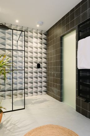 Perfect-Stays-The-Hideout-master-ensuite.jpg