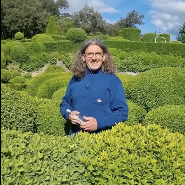 Les Jardins du Marqueyssac posted the Levens Hall Topiary Message in a Bottle on Instagram.