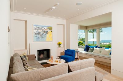 Perfect-Stays-Ednovean House-living-area-1.jpg