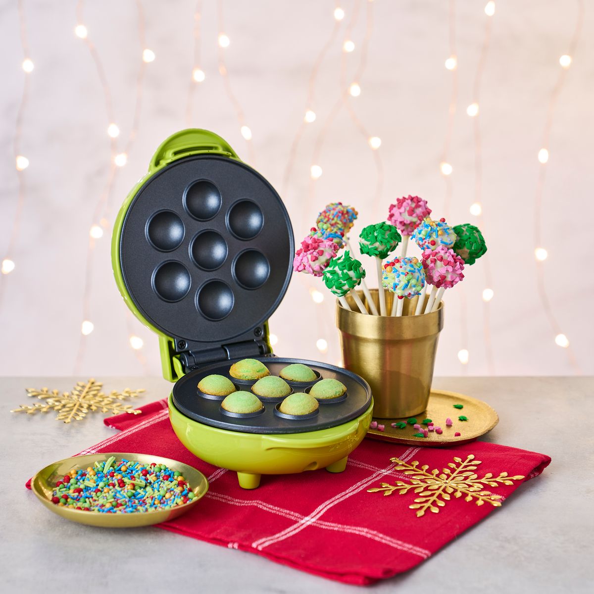 the GRINCH CAKE POP MAKER - GREEN
