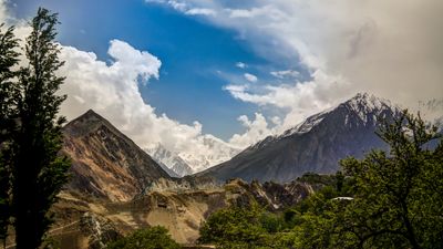 Gilgit_Pakistan_dreamstimem80117143.jpg