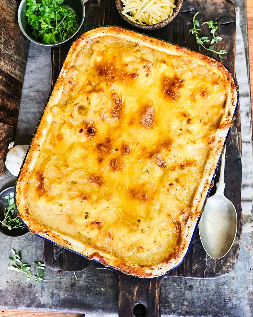 Vegan cauliflower cheese
